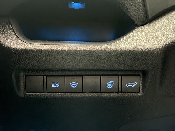 Toyota RAV4 17 of 30