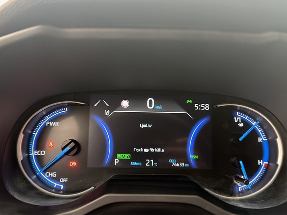 Toyota RAV4 19 of 30