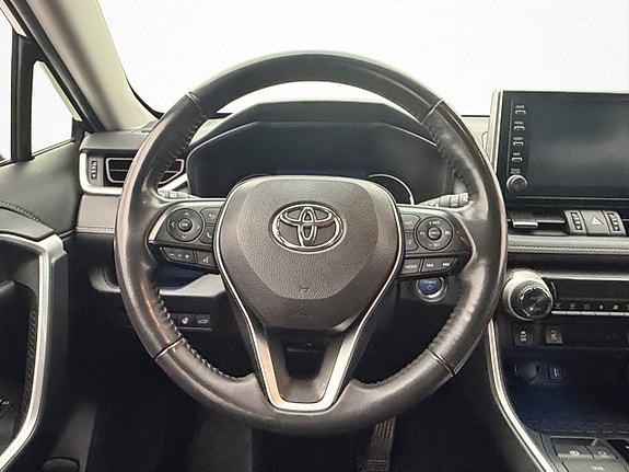 Toyota RAV4 15 of 30