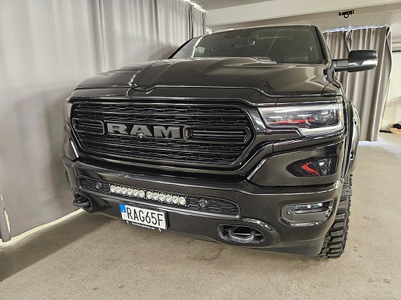 Dodge RAM 1500 2 of 5