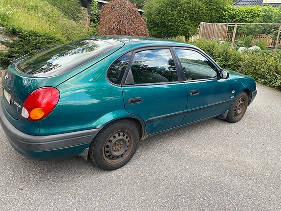 Toyota Corolla 6 of 11
