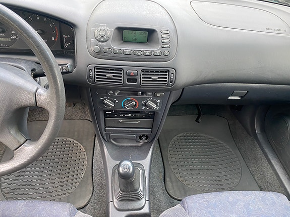 Toyota Corolla 11 of 11