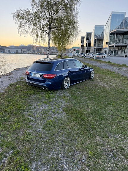 Mercedes-Benz C220 5 of 5