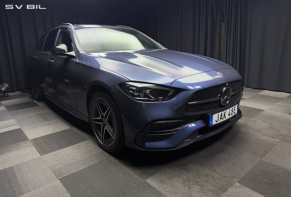 Mercedes-Benz C300 3 of 5