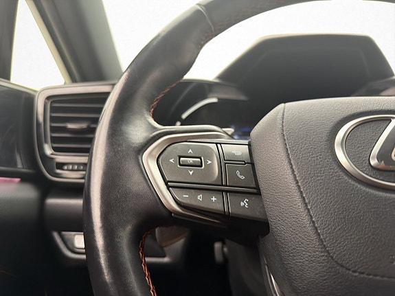 Lexus NX450h+ 17 of 30