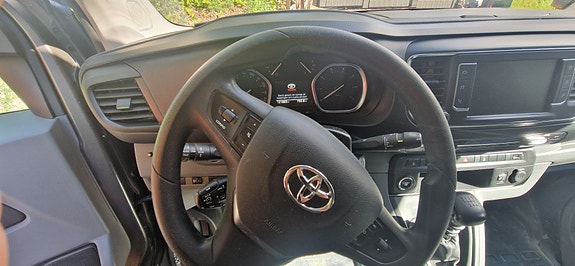 Toyota Proace 2 of 4
