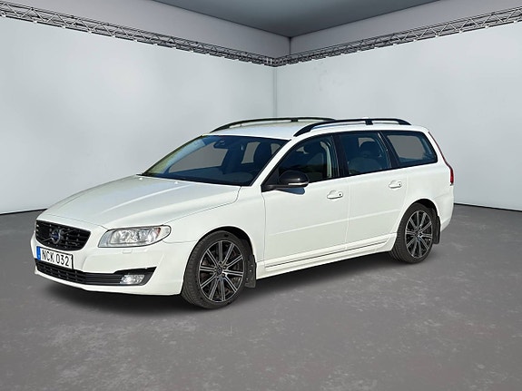 Volvo V70 2 of 5