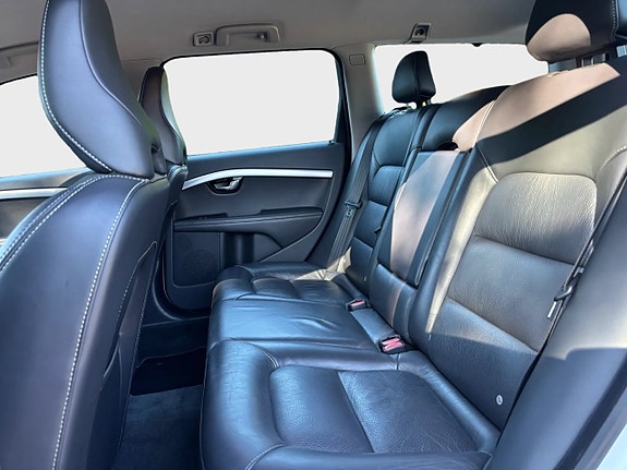 Volvo V70 6 of 13