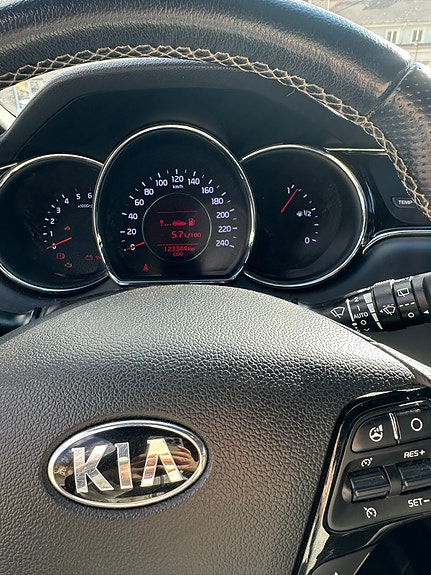 Kia Ceed 8 of 8