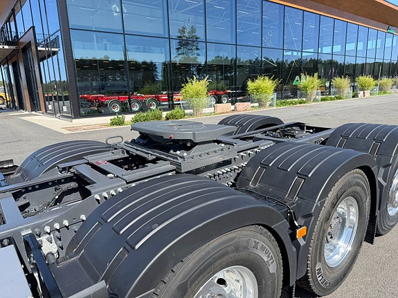Volvo FH16 780 8x4 Tridem Tungdragare 9 of 12