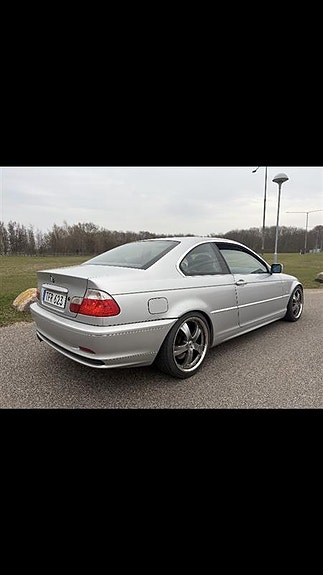 BMW 330Ci 4 of 5