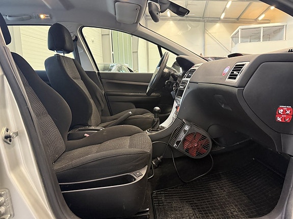 Peugeot 307 7 of 18