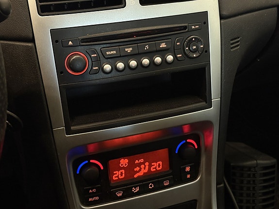 Peugeot 307 15 of 18