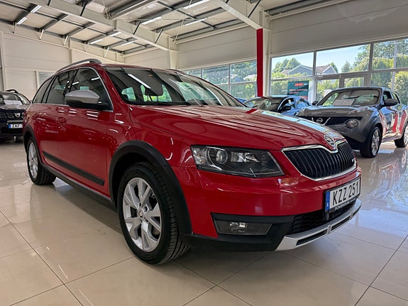 Skoda Octavia Scout 3 of 5