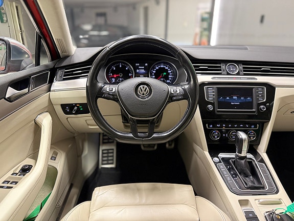 Volkswagen Passat Alltrack 15 of 22