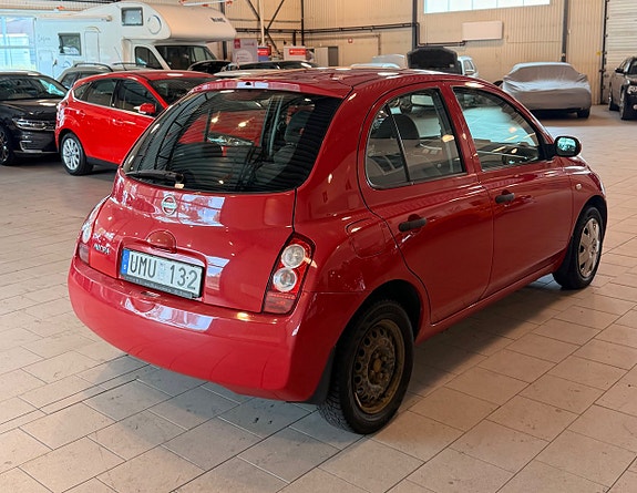 Nissan Micra 3 of 5