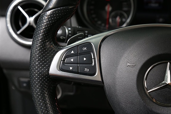 Mercedes-Benz CLA220 d 16 of 27