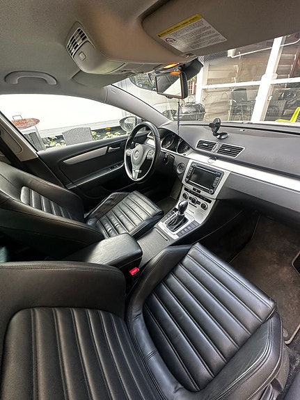 Volkswagen Passat Alltrack 5 of 5