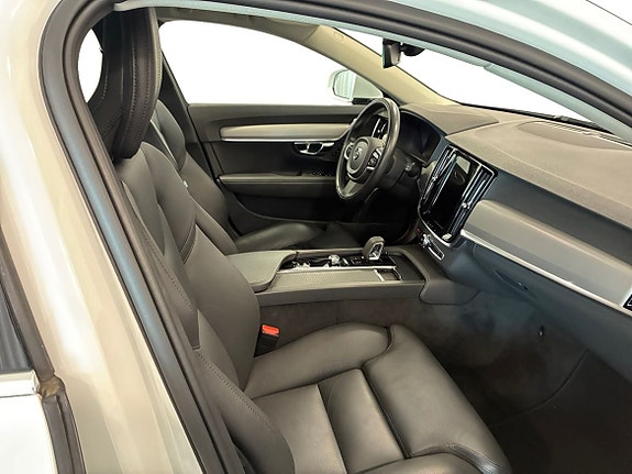 Volvo V90 4 of 5