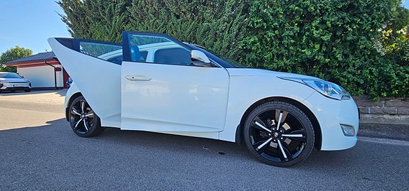 Hyundai Veloster 7 of 19