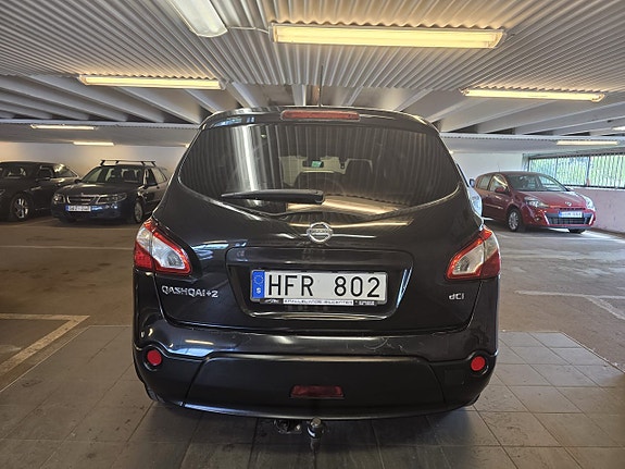 Nissan Qashqai+2 4 of 5