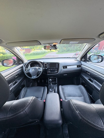 Mitsubishi Outlander 16 of 21