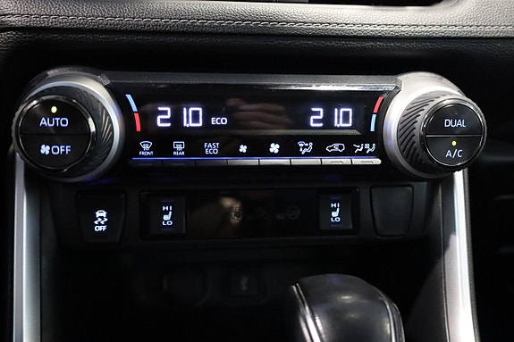 Toyota RAV4 20 of 28