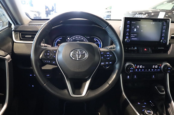Toyota RAV4 15 of 28