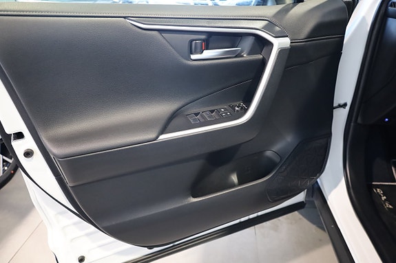 Toyota RAV4 17 of 28