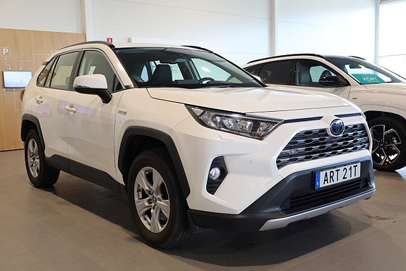 Toyota RAV4 4 of 28