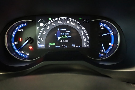 Toyota RAV4 22 of 28