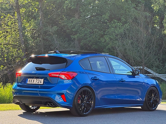 Ford Focus 13 of 30