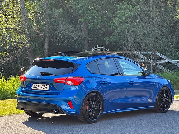 Ford Focus 12 of 30