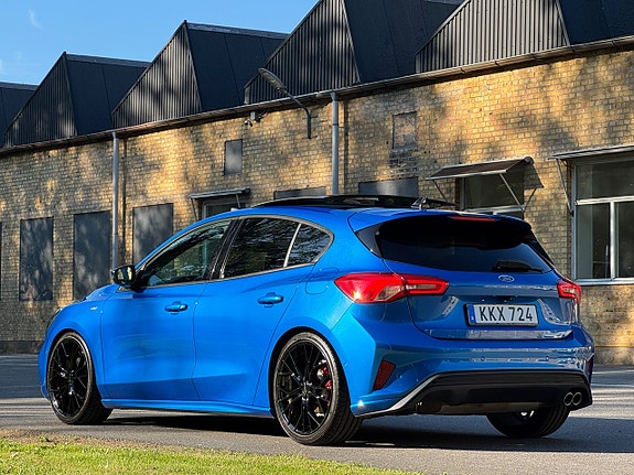 Ford Focus 18 of 30