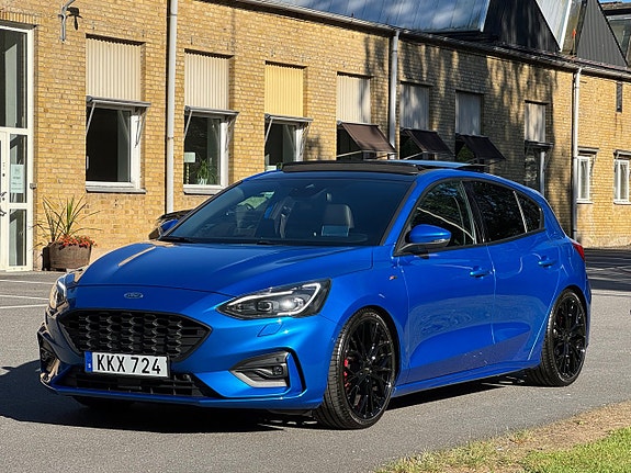 Ford Focus 22 of 30
