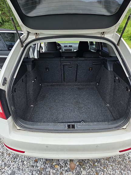 Skoda Octavia 3 of 5