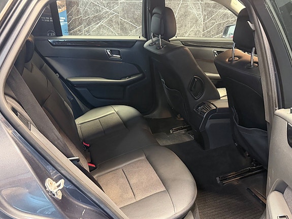 Mercedes-Benz E200 17 of 21