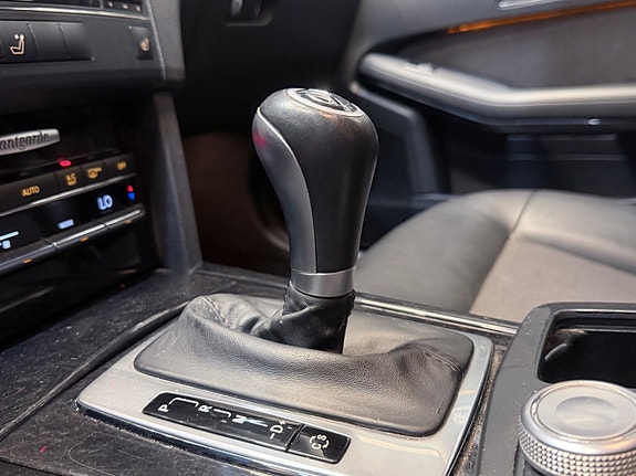 Mercedes-Benz E200 20 of 21