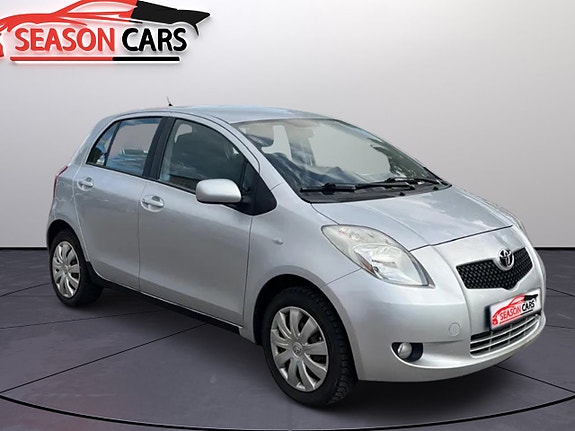 Toyota Yaris 8 of 9