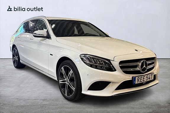 Mercedes-Benz C300 4 of 5
