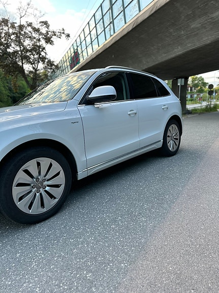 Audi Q5 4 of 5