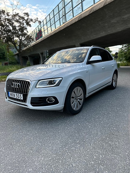 Audi Q5 2 of 5