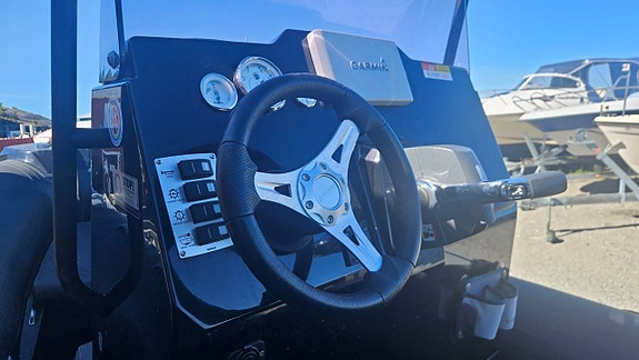 Brig 570 Navigator 5 of 7