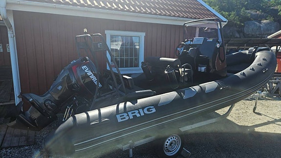 Brig 570 Navigator 2 of 7