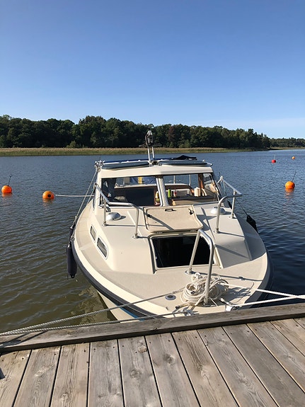 Flipper 740 – Klassisk familjebåt med Volvo Penta och bogpropeller 3 of 7