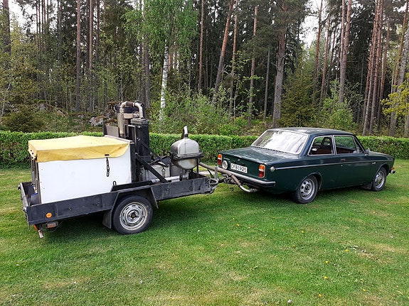 Volvo 142 2 of 5