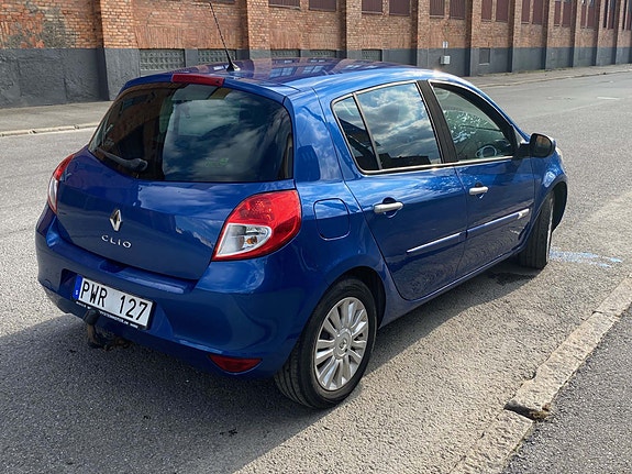 Renault Clio 2 of 4
