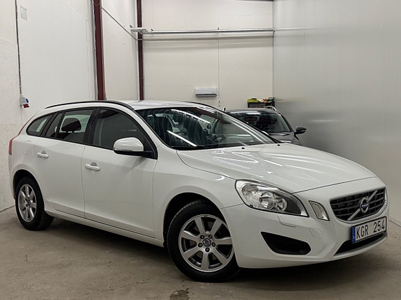 Volvo V60 3 of 5