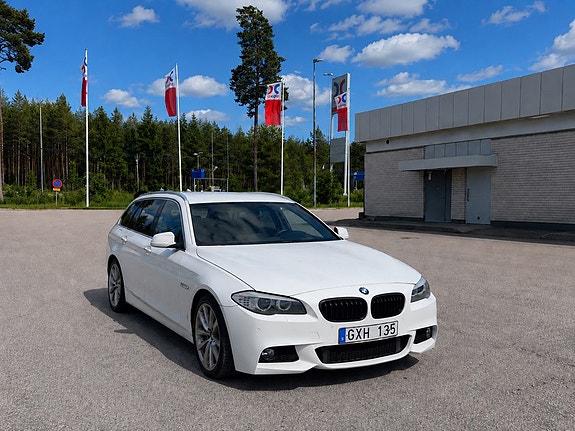 BMW 530d 2 of 5