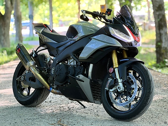 Aprilia Tuono 2 of 3